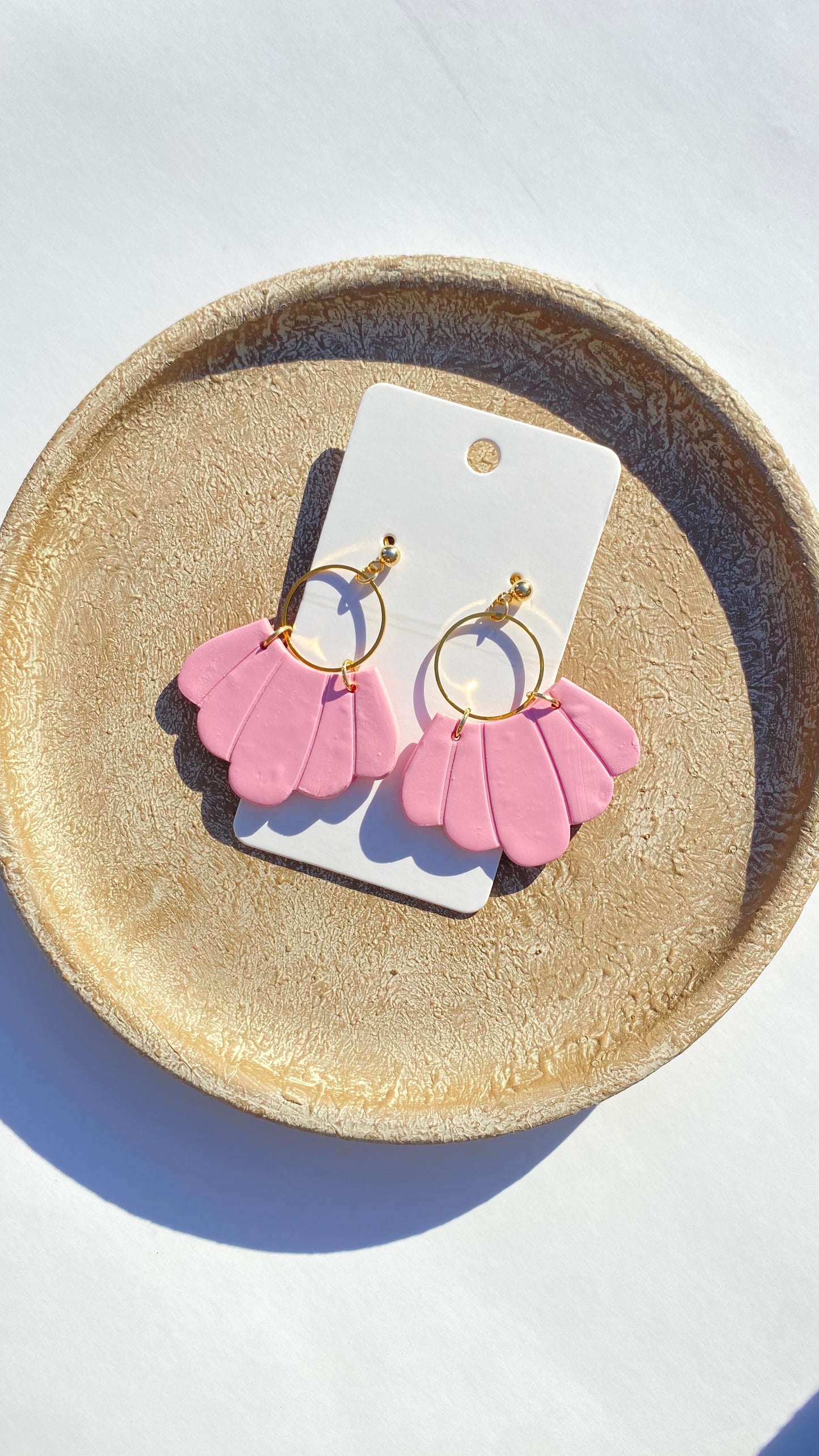 Scallop fan dangle earrings with 18k gold accent earrings